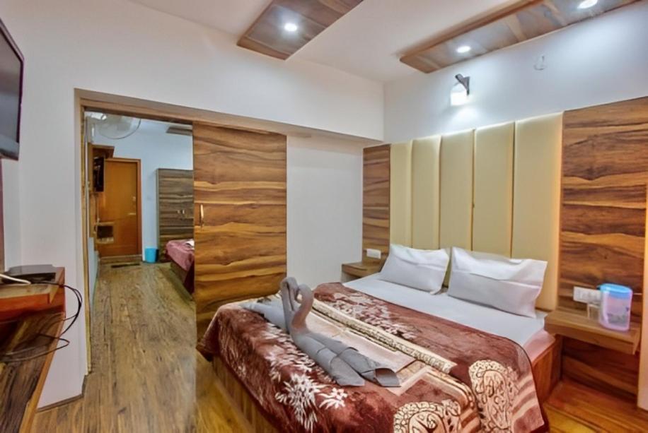 Hotel Shingar Manāli Extérieur photo
