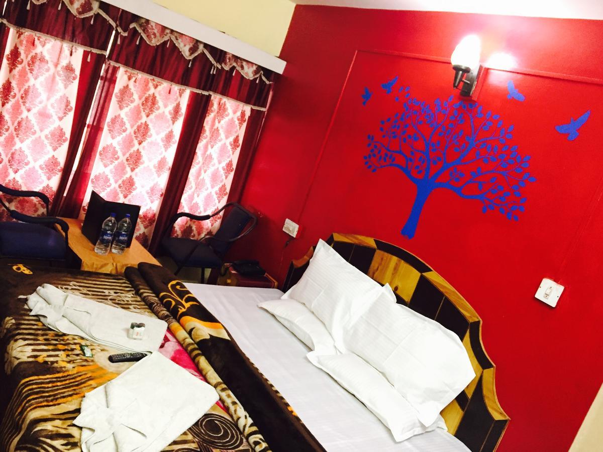 Hotel Shingar Manāli Extérieur photo