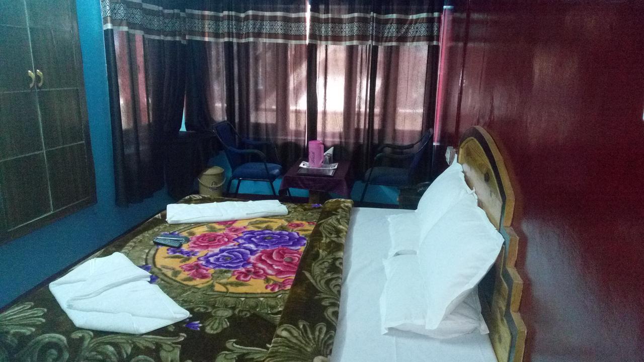 Hotel Shingar Manāli Extérieur photo